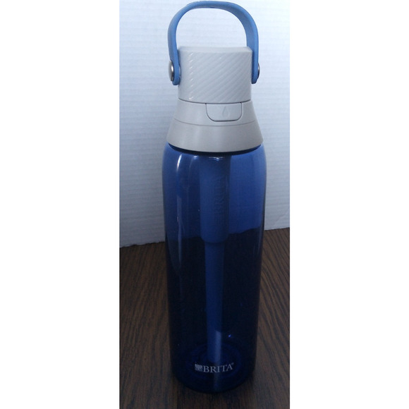 Britta Premium Filtering Water Bottle - Picture 1 of 5